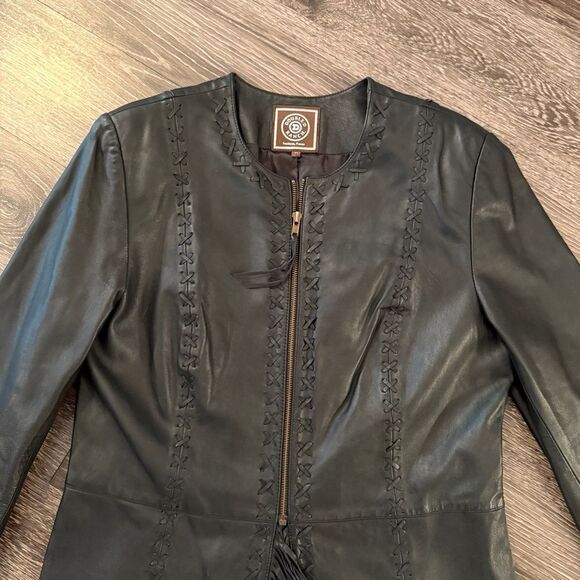 Double D Ranch Black Leather Jacket with Fringe - Picture 5 of 11